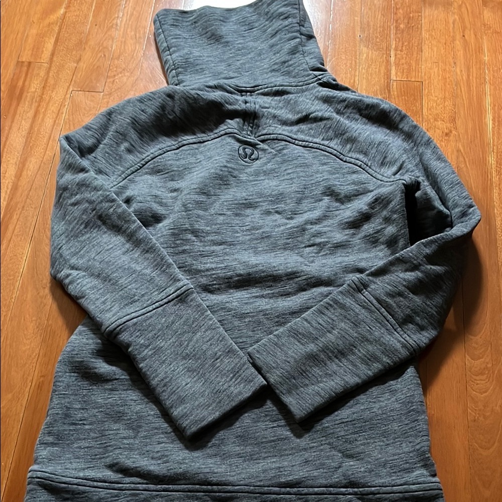 lululemon Heather Gray Performance Sweatshirt